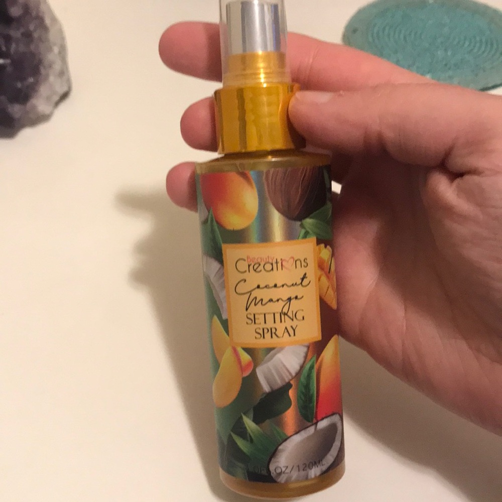 ⭐️ Creations Coconut Mango Setting Spray